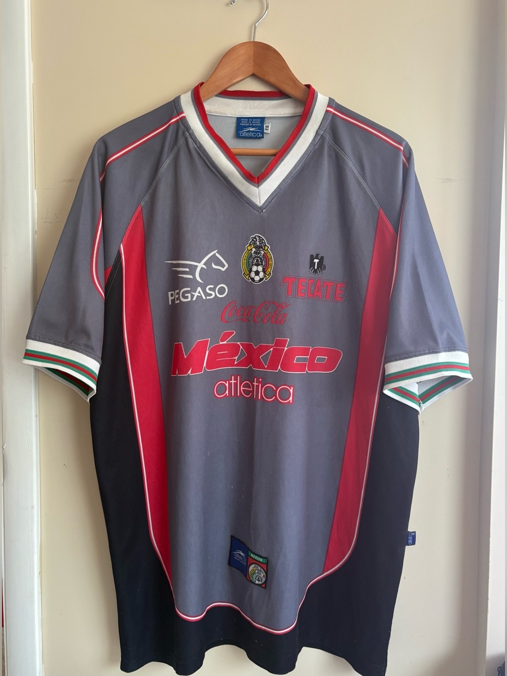 México Vintage Training Top By Atletica 01/02 World Cup Soccer Jersey